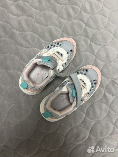 Кроссовки для девочки 27 размер
