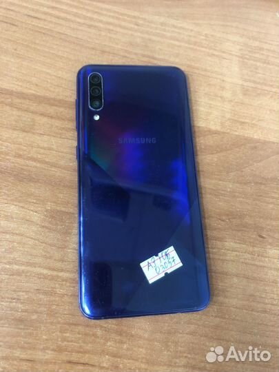 Samsung Galaxy A30, 3/32 ГБ