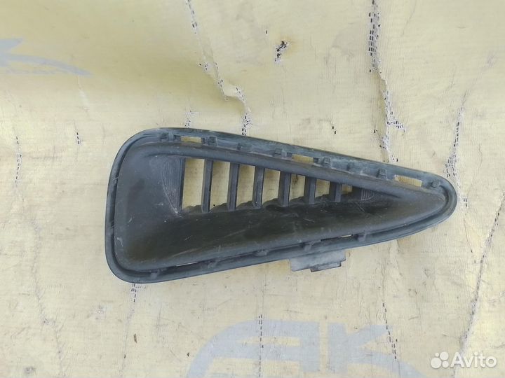 Решетка бампера левая Toyota Camry 55 оригинал