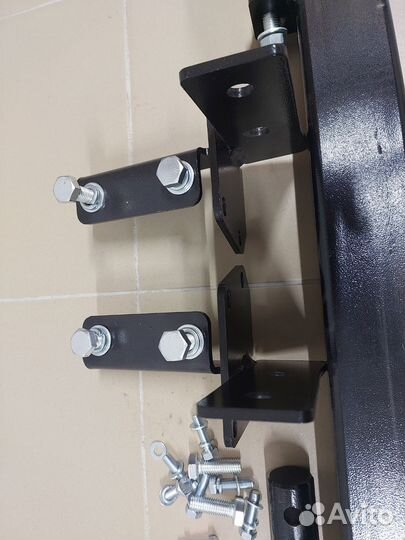 Продам фаркоп toyota corolla fielder 2000-2006