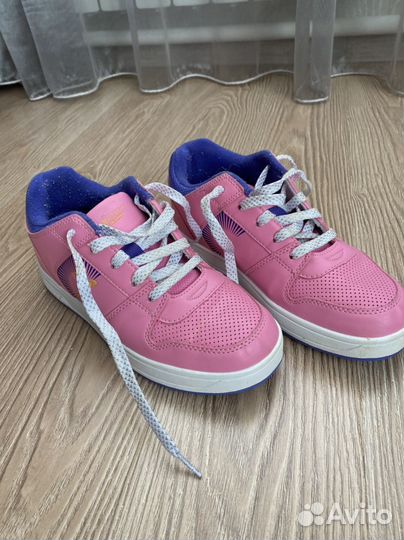 Кроссовки для девочки