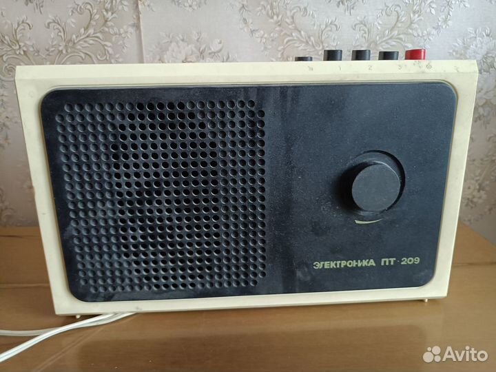 Приемник трехпрограммный электроника 209 СССР