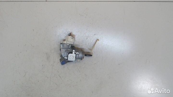 Замок зажигания Toyota Highlander 2, 2010