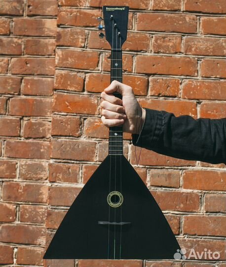 Балалайка черная балалайкеръ