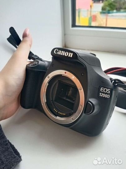 Зеркальный фотоаппарат canon 1200