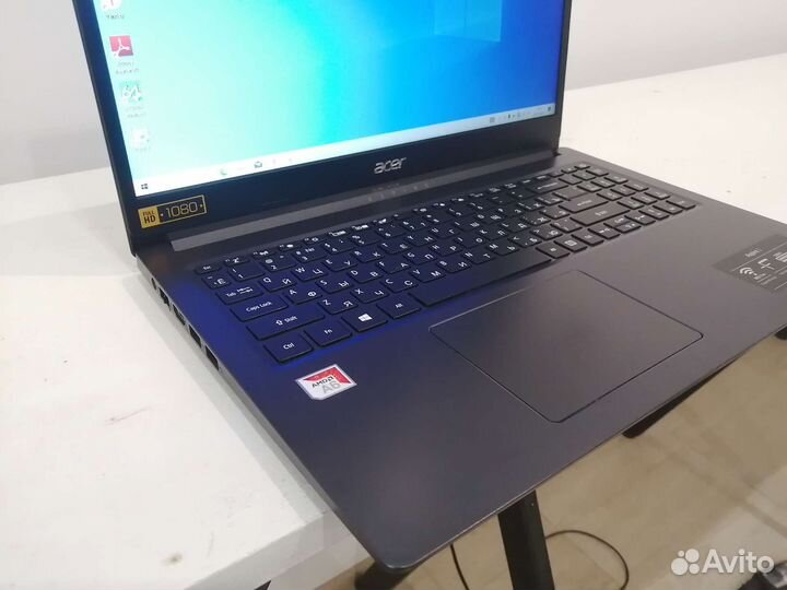 Свежий безрамочный ноутбук Acer Full HD SSD