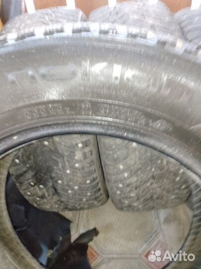 Nokian Tyres Hakkapeliitta 8 215/60 R16