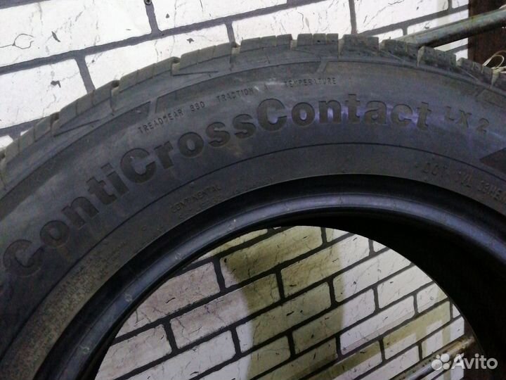 Continental ContiCrossContact LX2 215/65 R16 98H