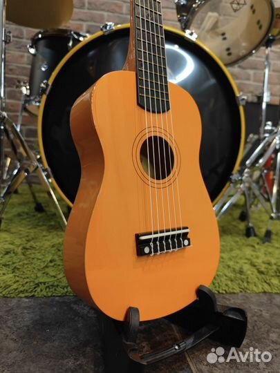 Гиталеле + чехол