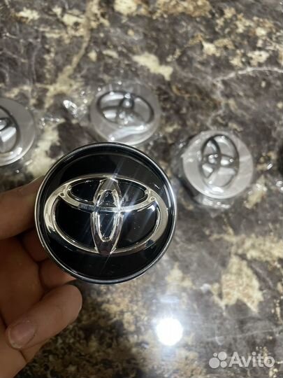 Колпачки на диски toyota