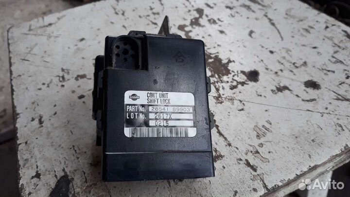 Блок управления запуском Nissan presea p10