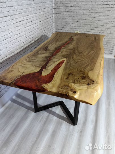 Стол из слеба в наличии