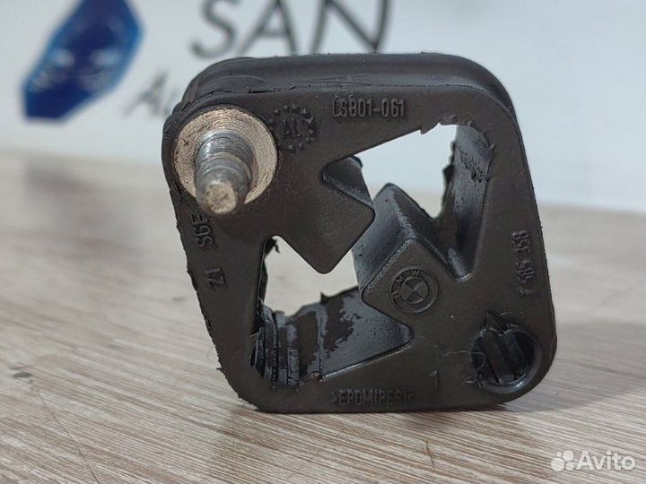 Резиновый подвес системы выхлопа Bmw 5 F10 N63B44