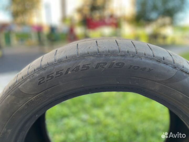 Pirelli P Zero 255/45 R19 103Y