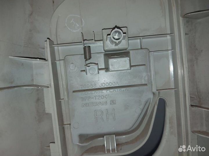 Обшивка стойки правая Nissan Qashqai+2 JJ10E