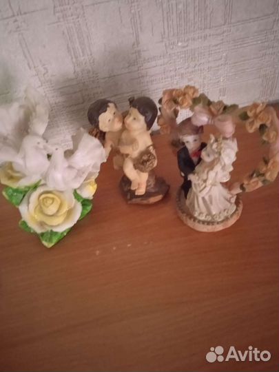 Статуэтки