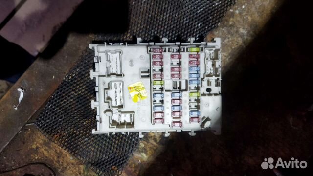 Блок предохранителей Ниссан Альмера Н16