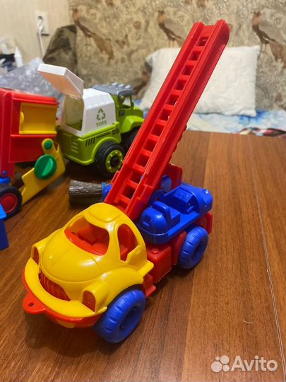 Машины игрушечные