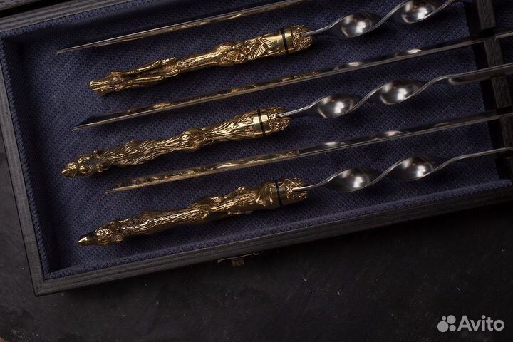 Шампуры в деревянной коробке 