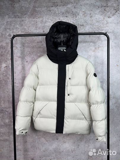 Пуховик Moncler Madeira