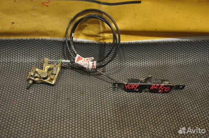 Трос бензобака toyota voxy AZR60G
