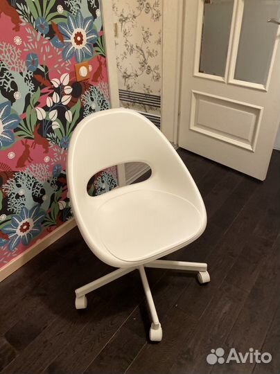 Стул кресло офисный на колесах IKEA