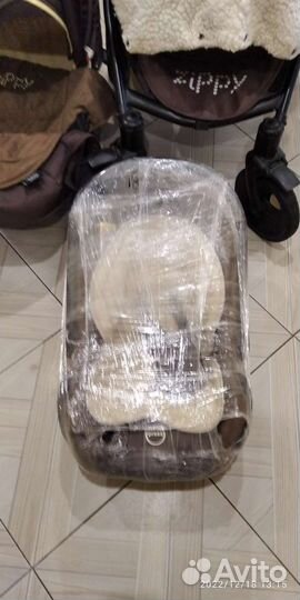 Коляска zippy 3 в 1