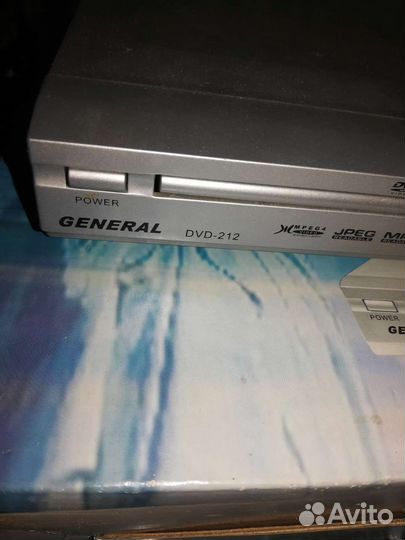 DVD-212 плеер