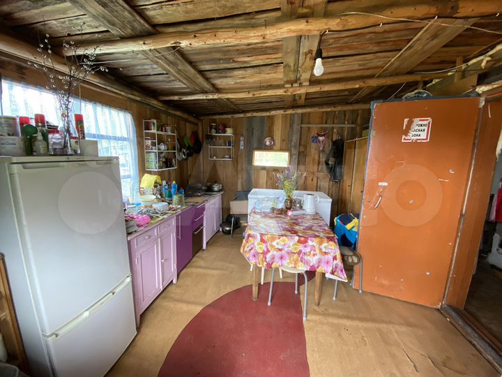 Дом 35 м² на участке 26,3 сот.