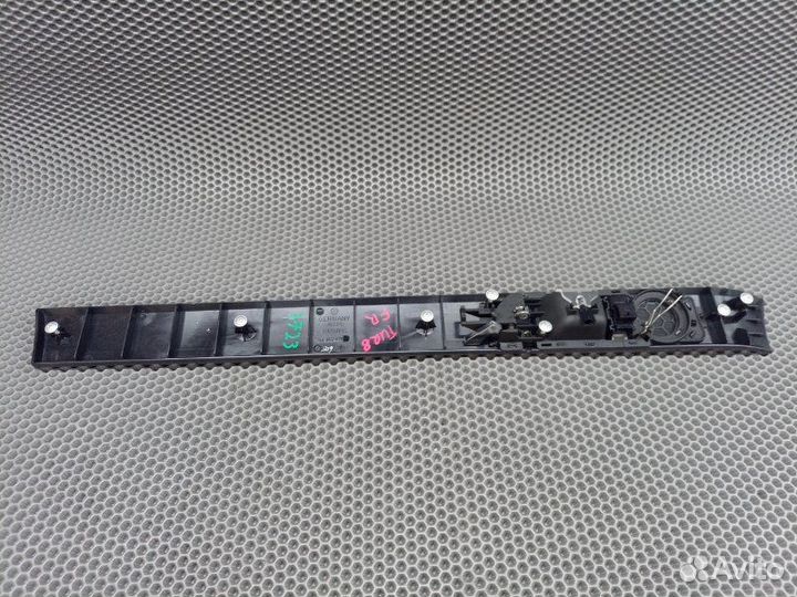 Накладка двери внутренняя перед прав Touareg 02-10