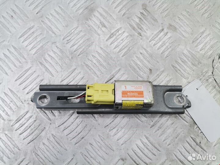 Датчик удара Lexus RX 2 2006 8983048020