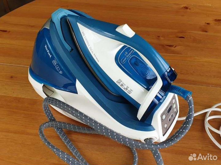 Утюг с парогенератором Tefal