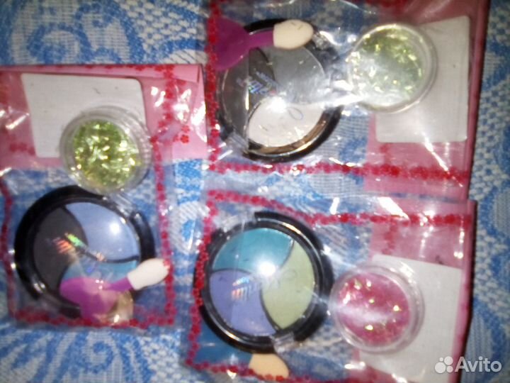 Тени для век в ассортименте