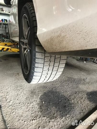 Dunlop Winter Maxx 245/45 R19 и 275/40 R19 T