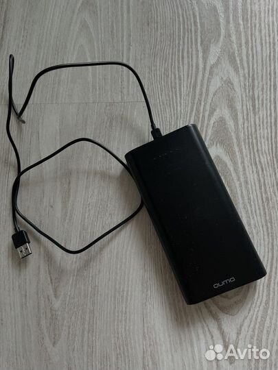 Портативный аккумулятор, power bank Qumo