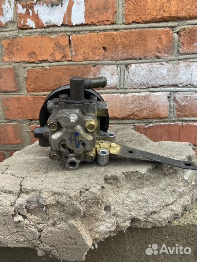 Насос гур mazda tribute