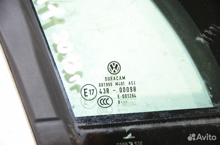 Форточка двери передняя правая Volkswagen Tiguan