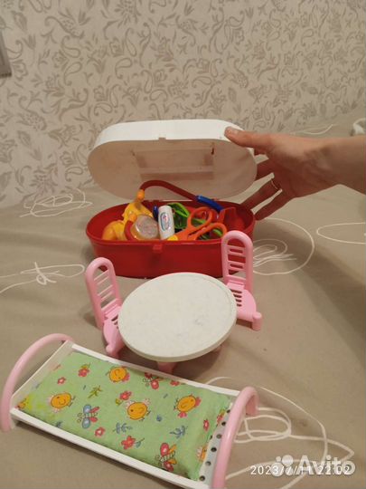 Мебель для кукол и чемоданчик доктора