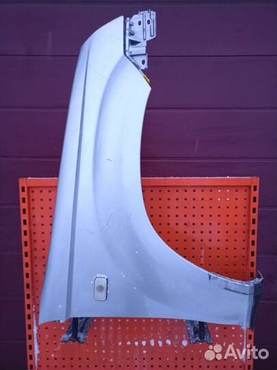 Крыло правое Nissan x-trail t30