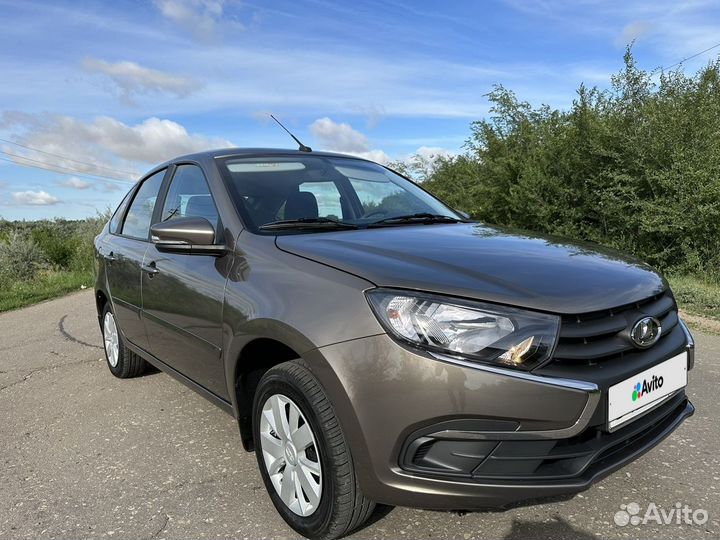LADA Granta 1.6 МТ, 2021, 800 км