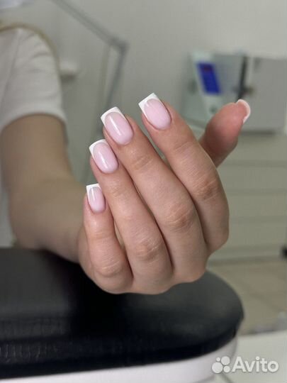 Маникюр 