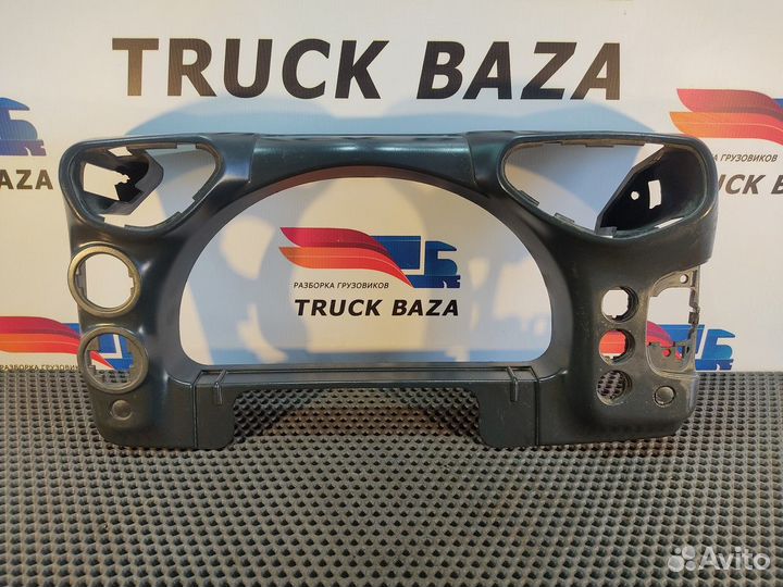 Накладка панели приборов Iveco Stralis