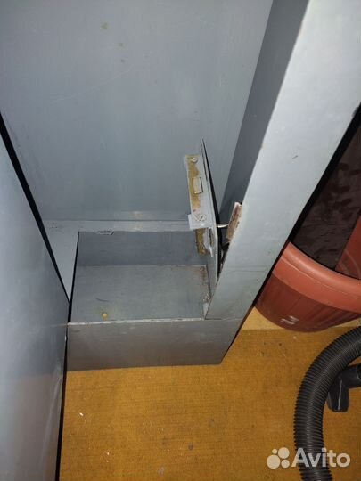 Оружейный сейф металлический