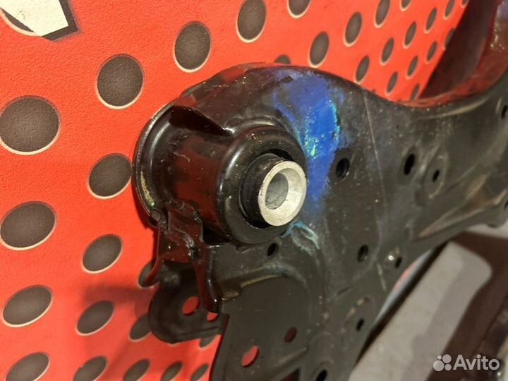 Балка подвески передняя (подрамник) Lexus Es