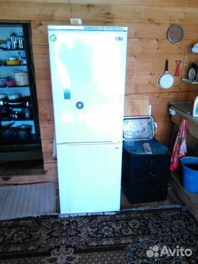 Холодильник двухкамерный атлант