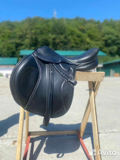 Конкурное седло