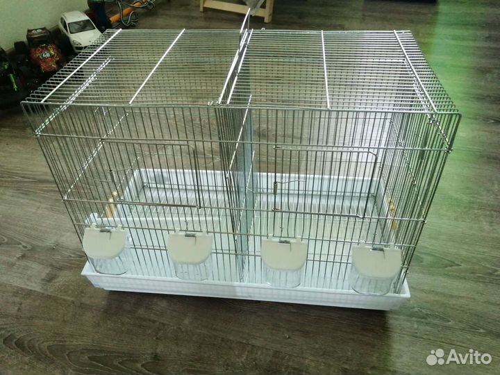 Большая клетка для птиц