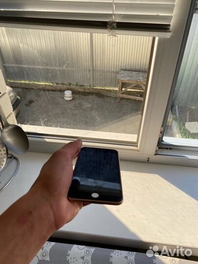 Телефон iPhone 8 plus