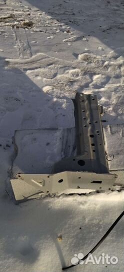 Лонжерон на Nissan x trail t 31