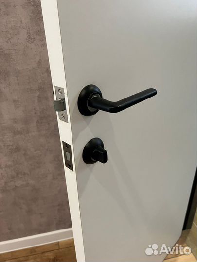 Двери межкомнатные с коробкой